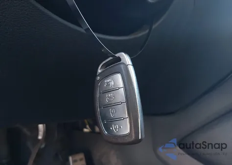 2019 Hyundai Tucson Night z USA, uszkodzony, nr VIN KM8J33AL8KU960809